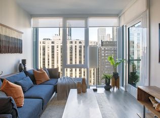 1100 N Wells St #3210, Chicago, IL 60610