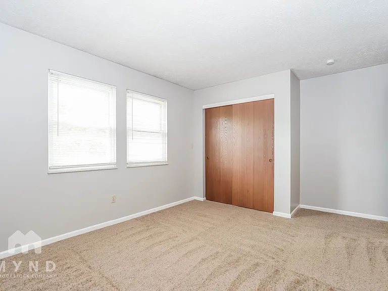 566 Presidential Way — Photo 19