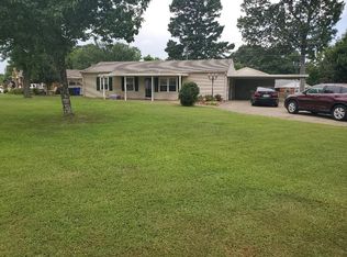 4033 Huntsville Rd, Florence, AL 35630