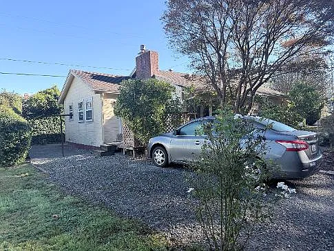 2 bed, $2,400 — Photo 2