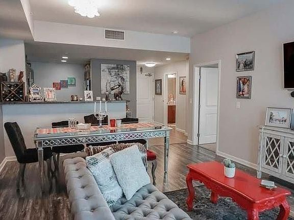 3rd image of 206 Park Blvd Unit 201