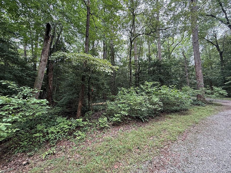 1st image of 37 Dogwood Dr