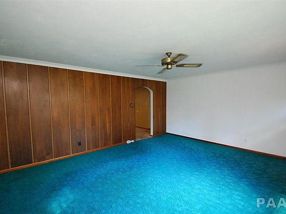 4th image of 1321 S Crest Dr