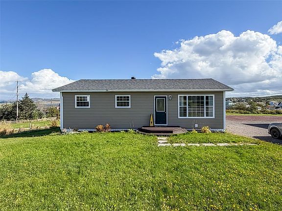 2nd image of 606 Sunset Drive