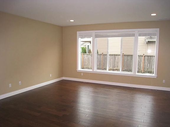 5th image of 21519 SE 2nd Pl