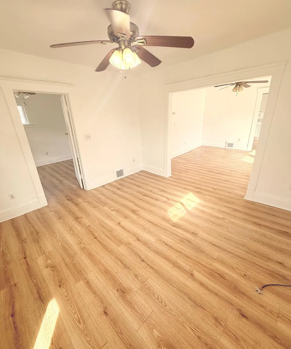 3 bed, 1920 sqft, $1,125 — Photo 3