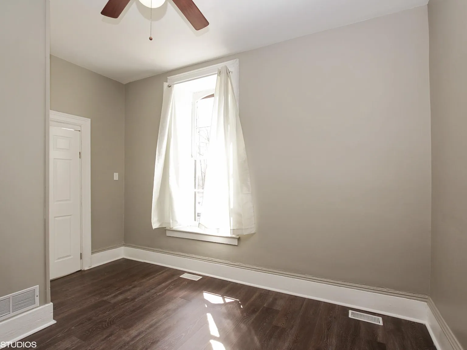 600 N Broadway St — Photo 4