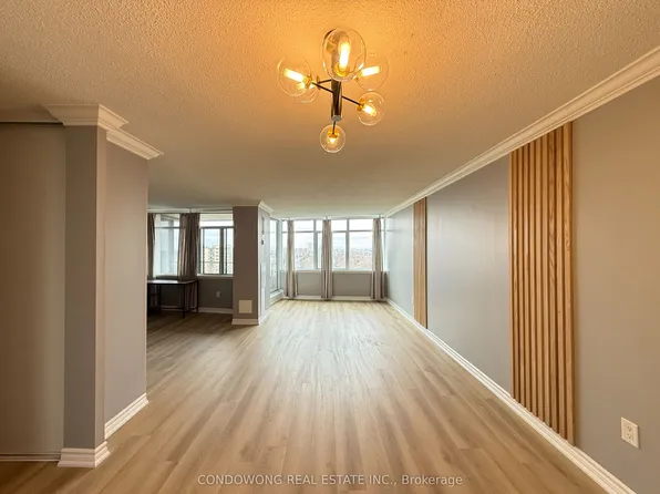 3100 Kirwin Ave #1007, Mississauga, ON L5A 3S6