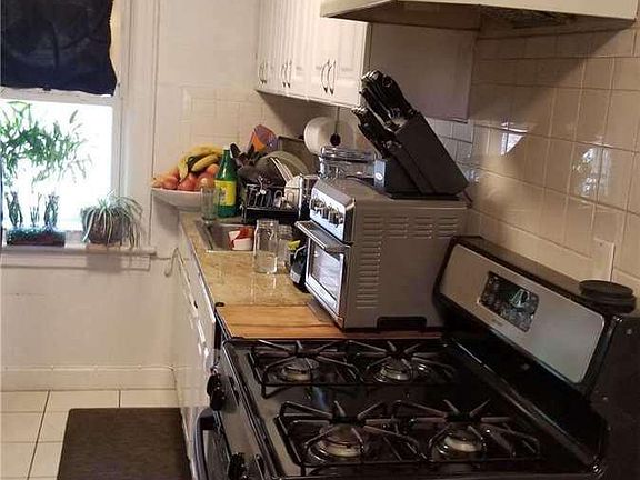4th image of 34-46 93rd St