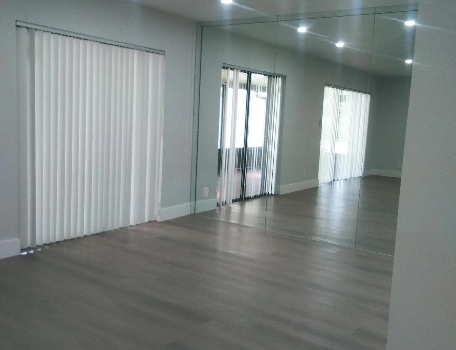 3 bed, 2.5 bath, 2170 sqft, $3,750 — Photo 4