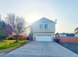 1030 S Lakeland Dr, Moses Lake, WA 98837