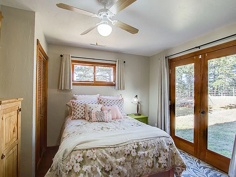 1040 Forest Hill Rd — Photo 23