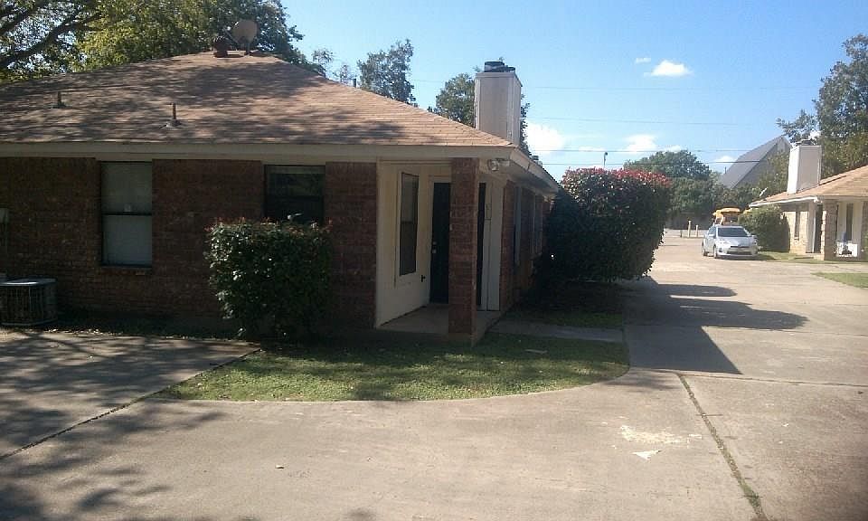 1st image of 817 N Mesquite St APT B