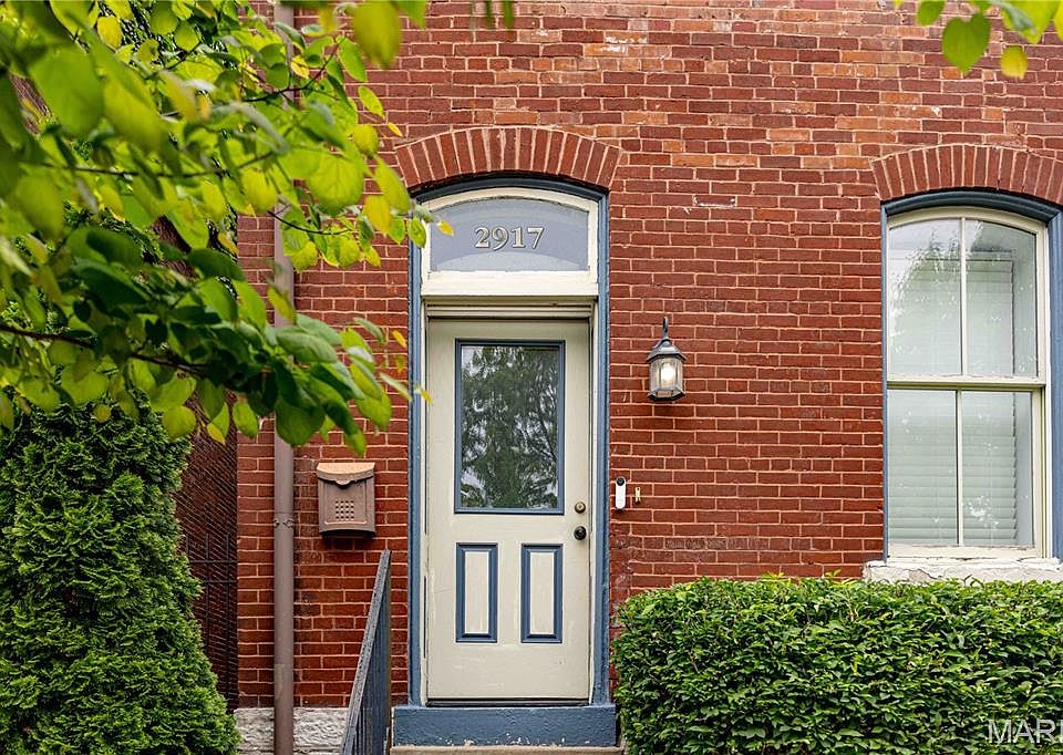 2917 S 18th St, Saint Louis, MO 63118 | Zillow