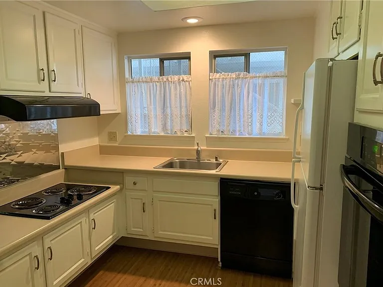 2153 Ronda Granada #D — Photo 16