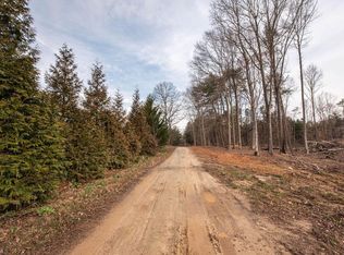 1052 Moonshine Ln, Yadkinville, NC 27055