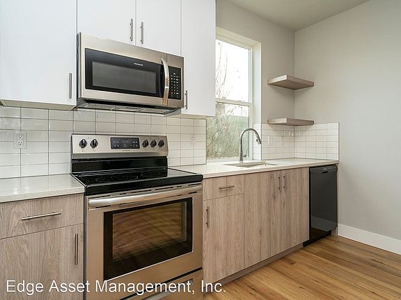 5th image of 436 NE Stafford St #6705627