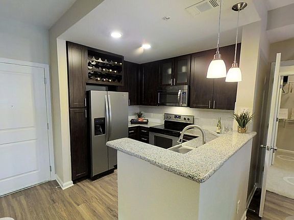 4th image of 1461 Delgany St #201
