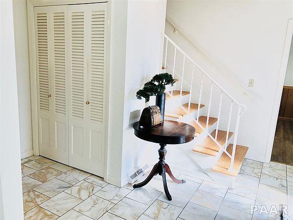 5th image of 1207 W Oakglen Dr