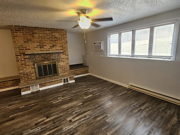 1160 Oakview Dr #6 — Photo 10