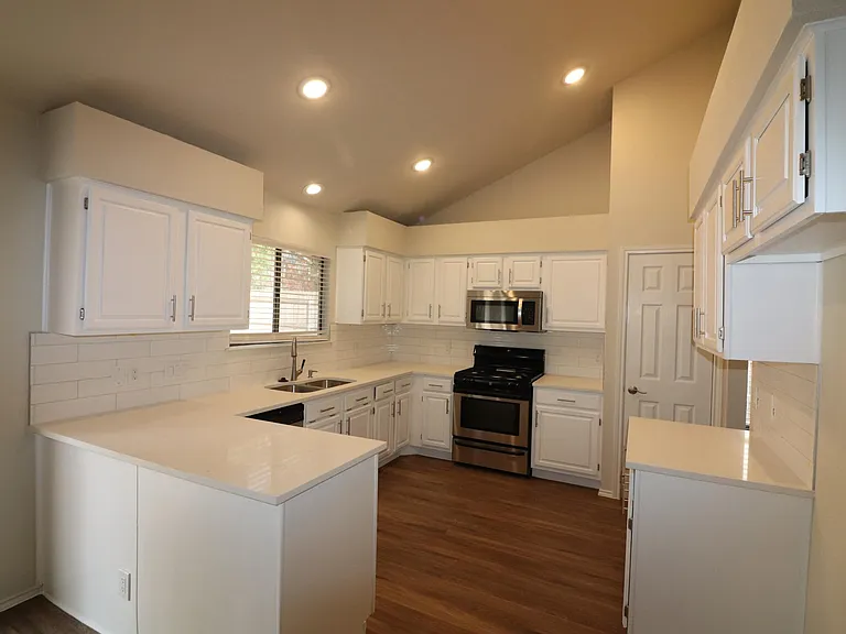 6606 Shiner St — Photo 6