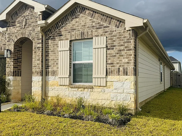31726 Sutton Meadows Ln — Photo 6