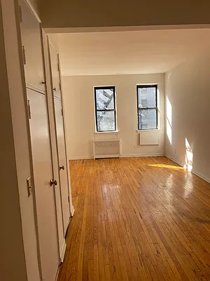 Rented by Eric Goodman Realty Corp | media 7