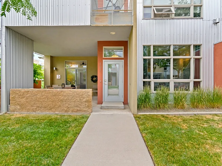 803 Blondel St #101 — Photo 19