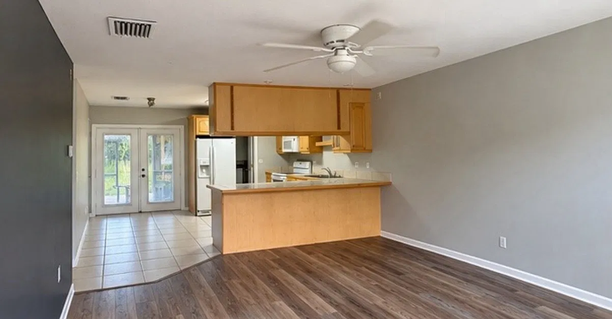 2 bed, 1000 sqft, $2,500 — Photo 2