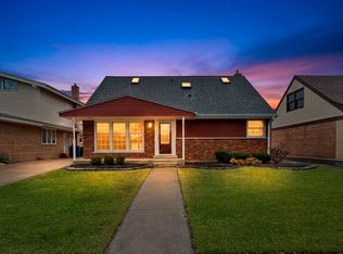 10025 Mulberry Ave, Oak Lawn, IL 60453