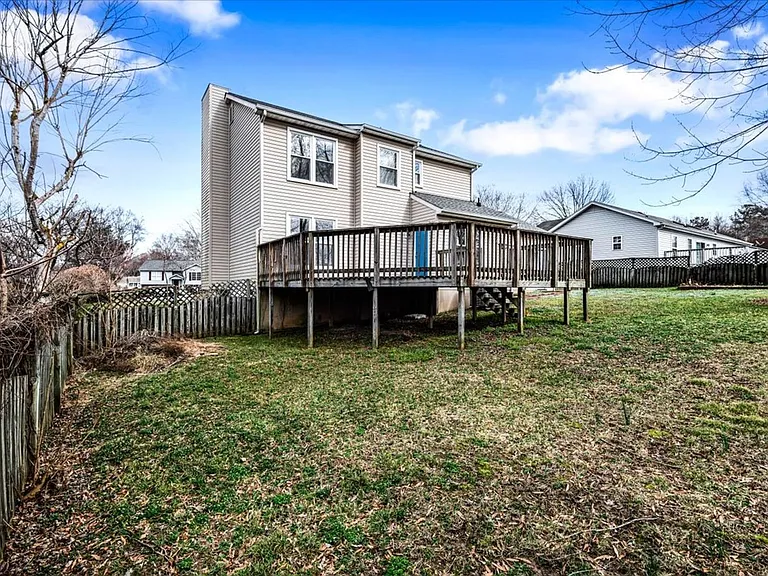 10704 Live Oak Ct — Photo 25