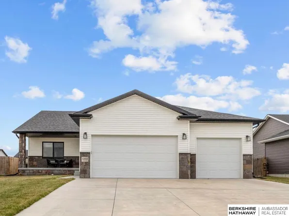 1202 Gage St, Eagle, NE 68347