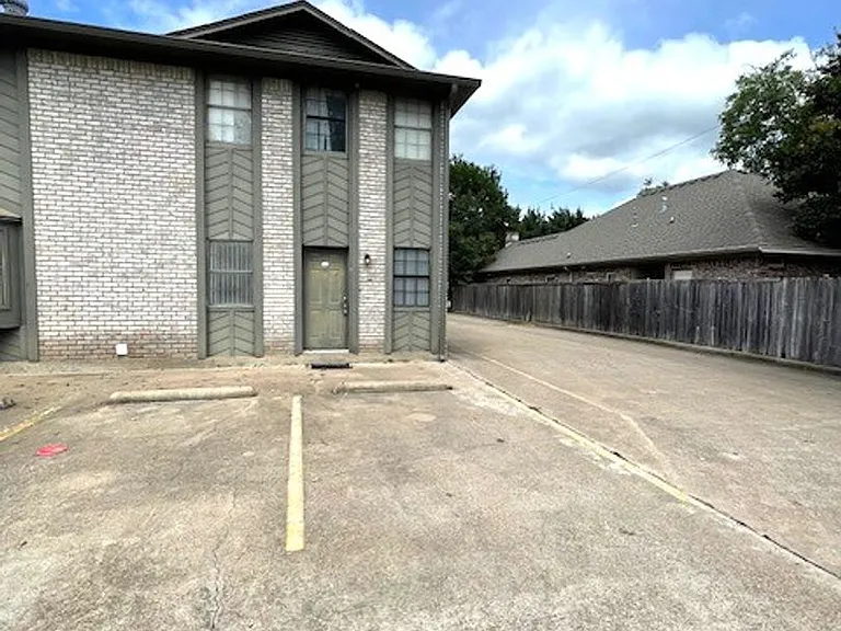 1915 S 10th St #110 — Photo 3