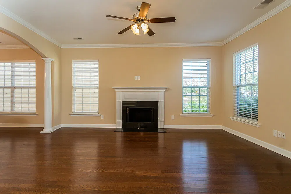 3 bed, 2.0 bath, 2110 sqft, $3,630 — Photo 2