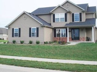 510 Northpoint Ct, Chatham, IL 62629