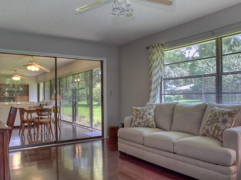 7093 Fairway Bend Ln — Photo 17