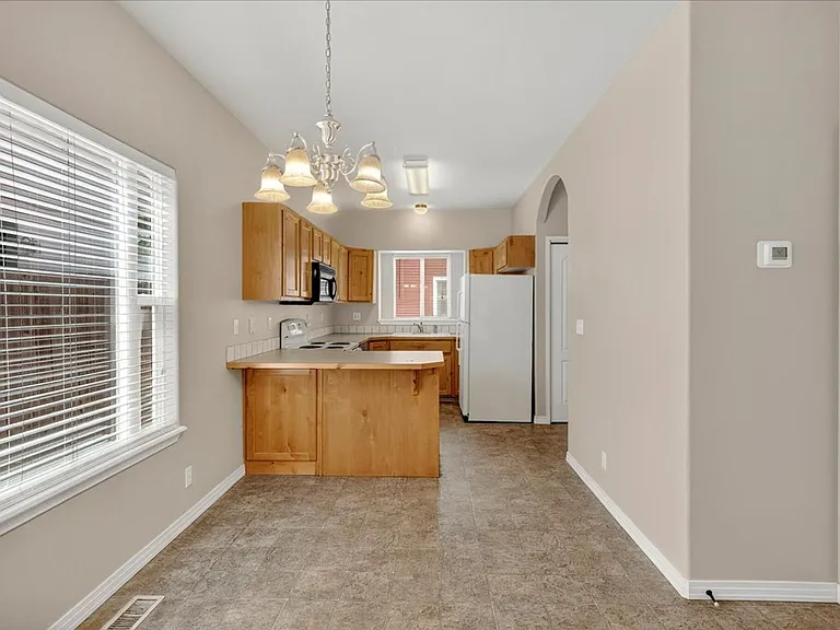 1509 S Euclid Ave — Photo 8