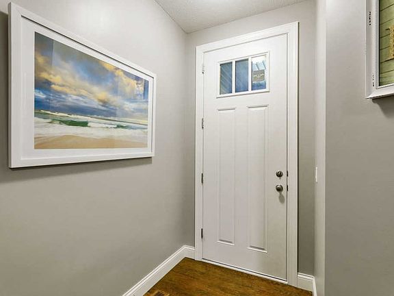5th image of 3166 Countryside Ave Unit B