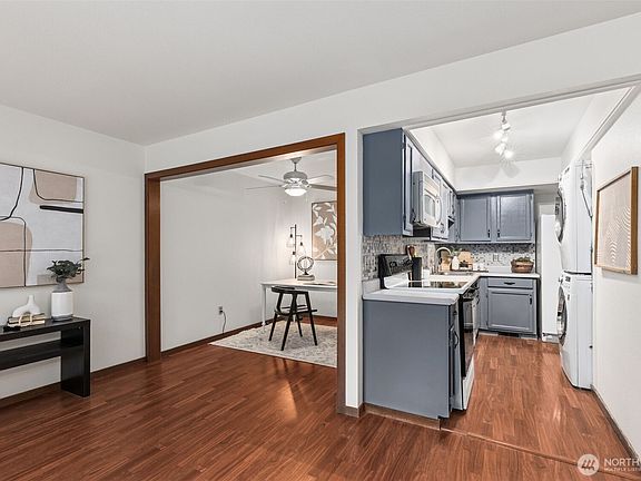 4th image of 13730 15th Avenue NE #E102