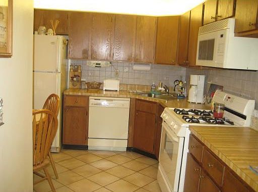 3rd image of 32 Morgan Pl