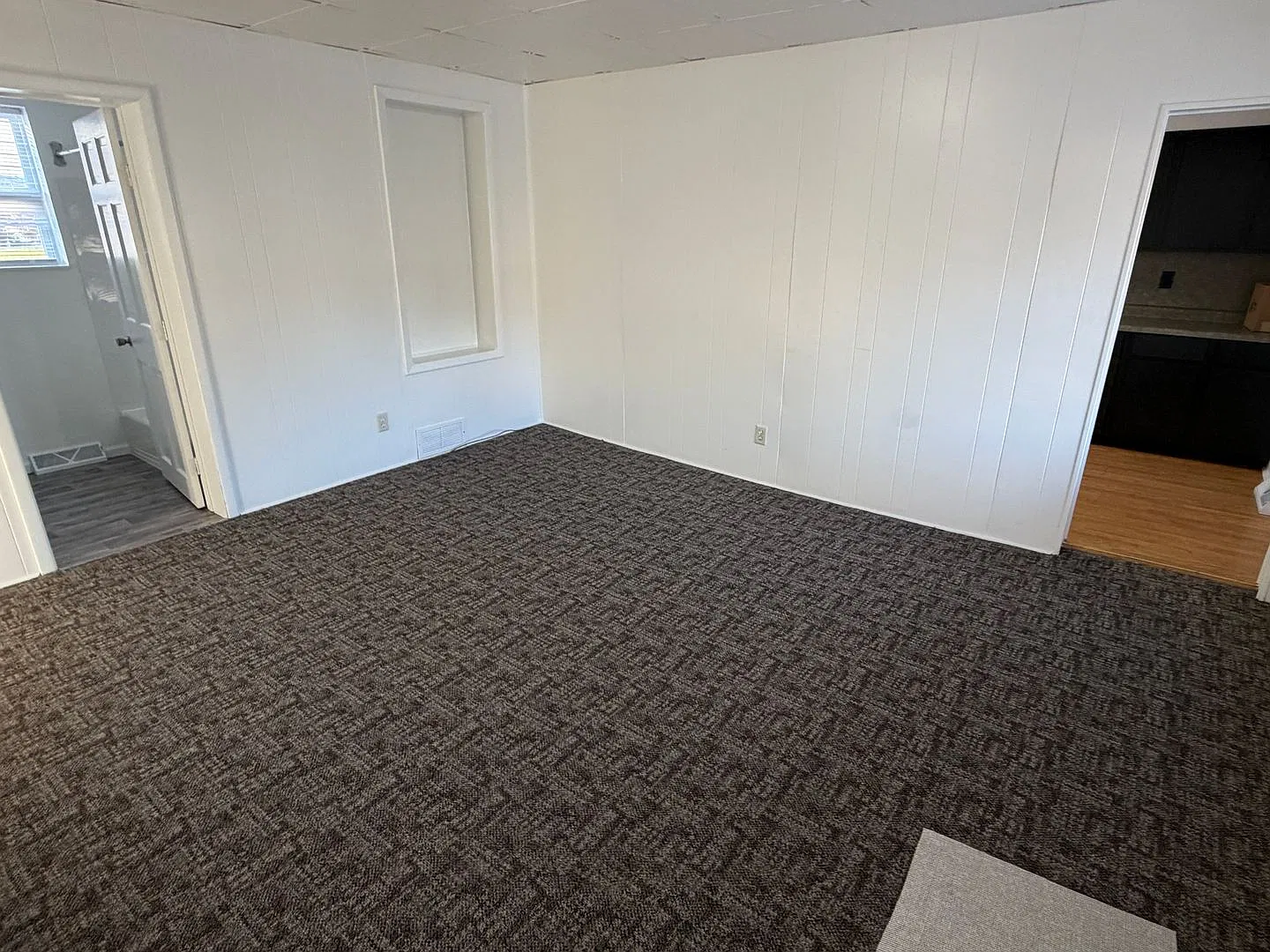 3-Bedroom 1 Bath Single Family Home Close to Downtown — Photo 2