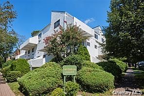 2nd image of 21 Canterbury Road #6