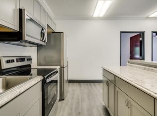 937 N Pontiac Trl #4, Walled Lake, MI 48390