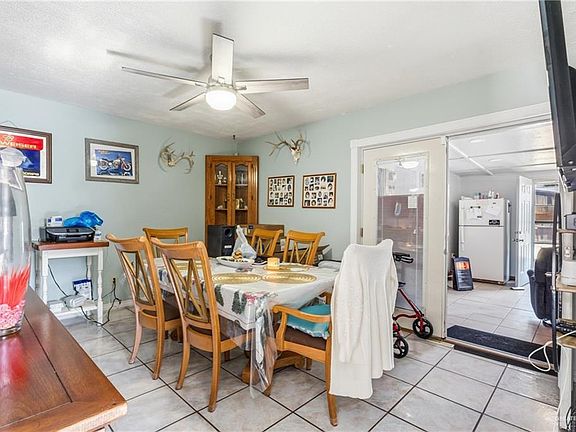 5th image of 2124 Hawk Ave