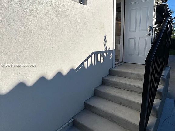 3rd image of 8000 SW 19th St