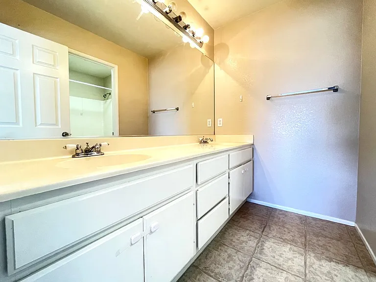 4130 Prairie Dunes Dr — Photo 34
