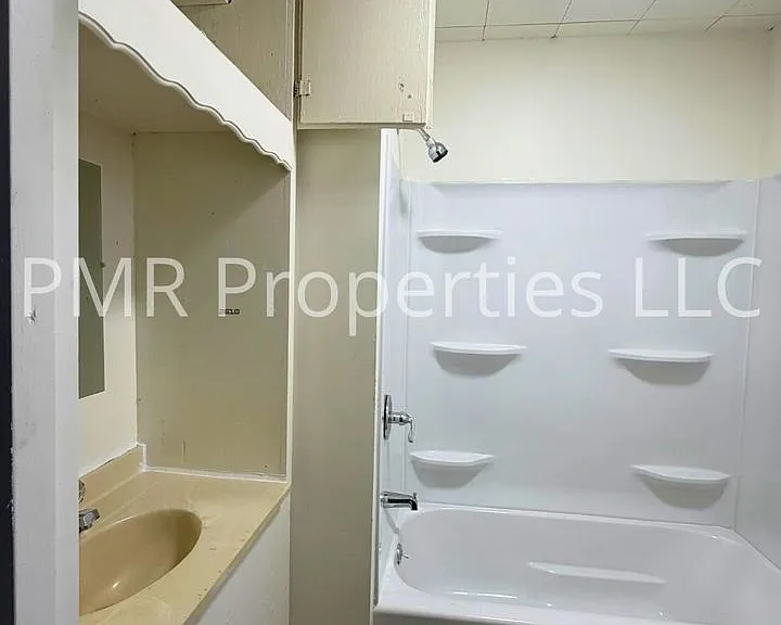 1805 Mitchell Ave — Photo 5