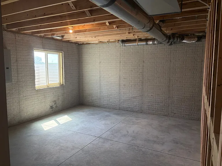 14805 Willow St — Photo 21