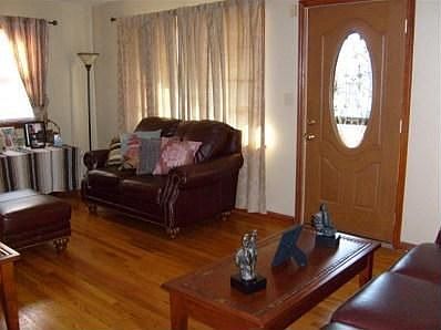 3rd image of 1305 Wakefield Ave