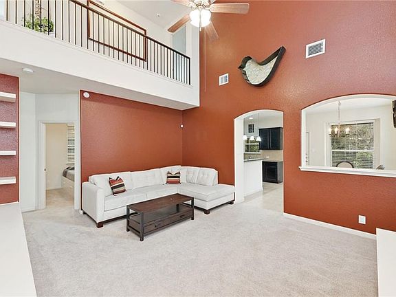 4th image of 2020 Nestlewood Dr
